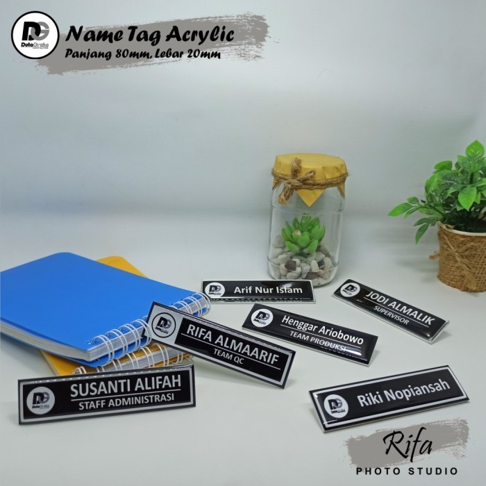 

Nama Dada Akrilik Name Tag Acrylic Resin - Hitam+Peniti, Hanya Nama