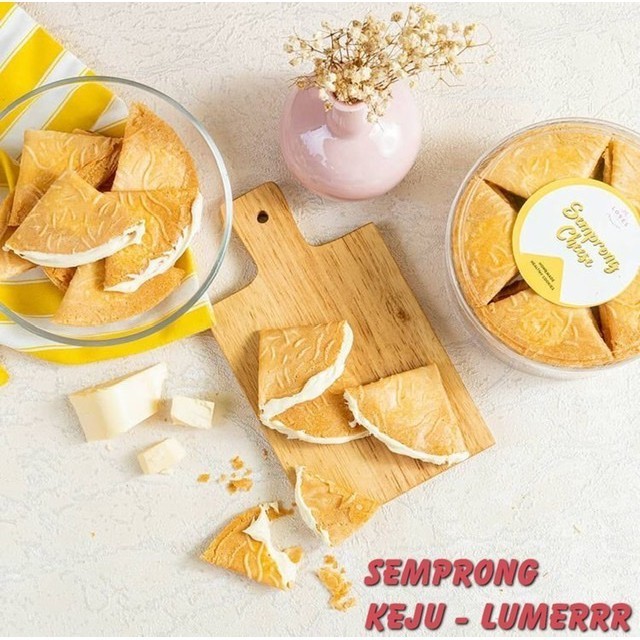 

Semprong Cemilan Murah, Semprong Isi Keju, Semprong Kekinian 100% Homemade Loves Semprong