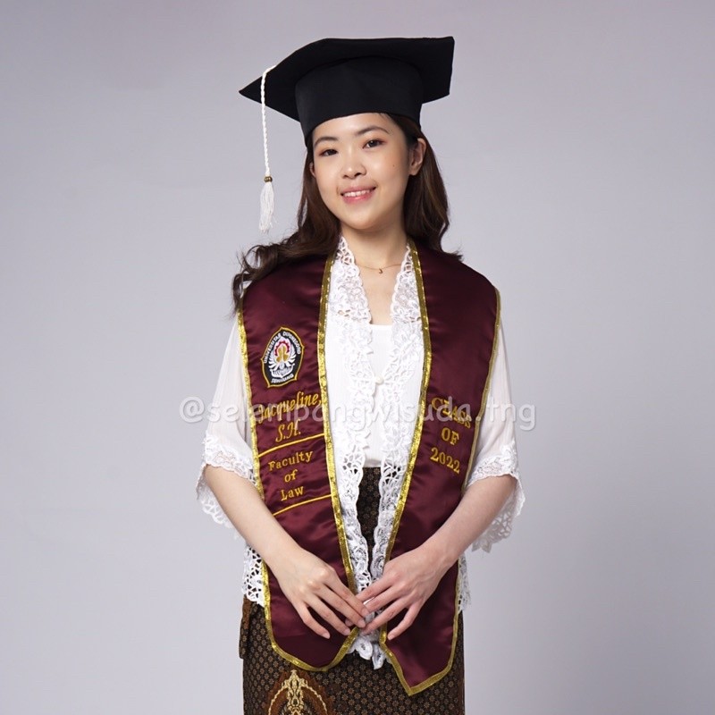 Selempang Wisuda Leher Satin Logo Selempang Wisuda