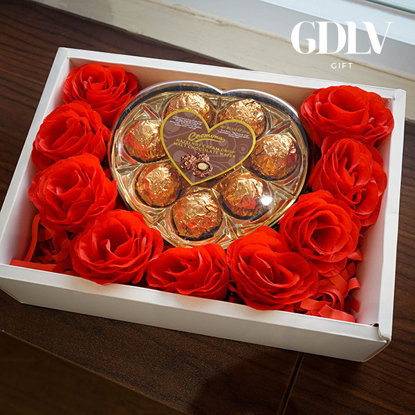 

kado bunga coklat wanita