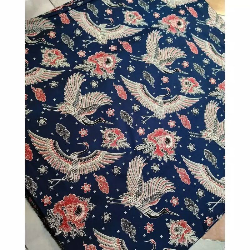 Kain Batik Laweyan Solo motif burung bangau ( Primissima )