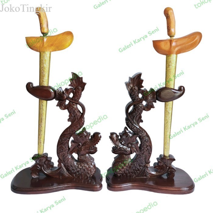 

Sepasang Stand Jagrak Keris Ukiran Naga Raja Kayu Jati Coklat Antik murah