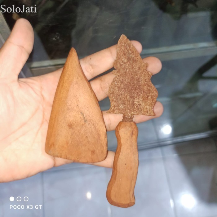 

keris semar sepuh kediri lengkap landeyan dan rangka semar kembar bk m antik
