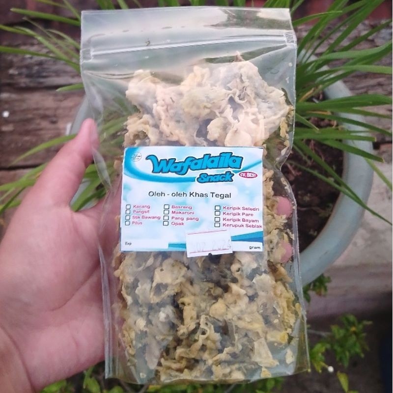 

Keripik seledri Crispy 100gr