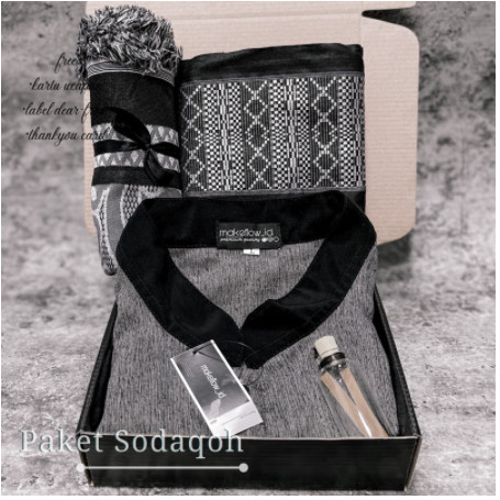 

Hampers Koko LEBARAN RAMADHAN PREMIUM Cowok Tobat GiftBox Sarung - Paket SOdaqoh, Kartu Ucapan