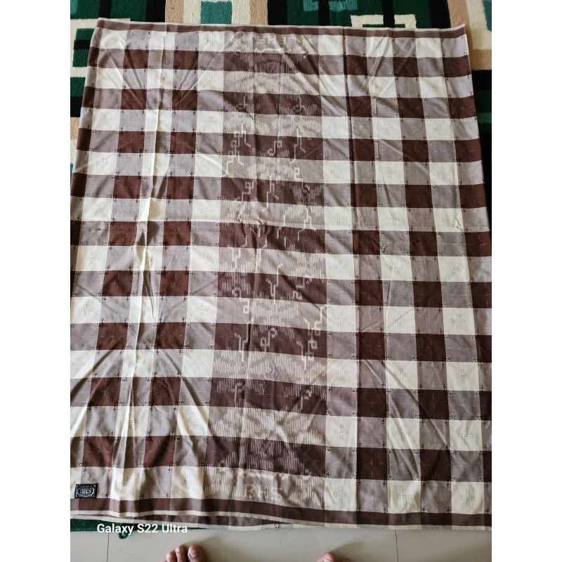sarung bhs full sutra 210/2 motif gdw gold second