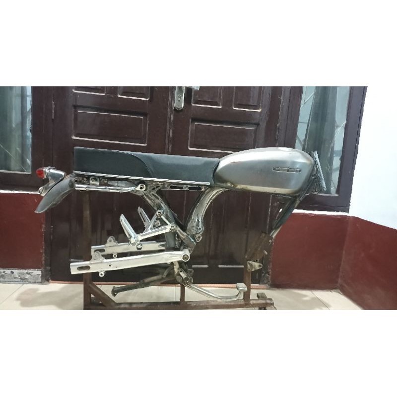 BODY SET CB NGANJUKAN FULL POLES