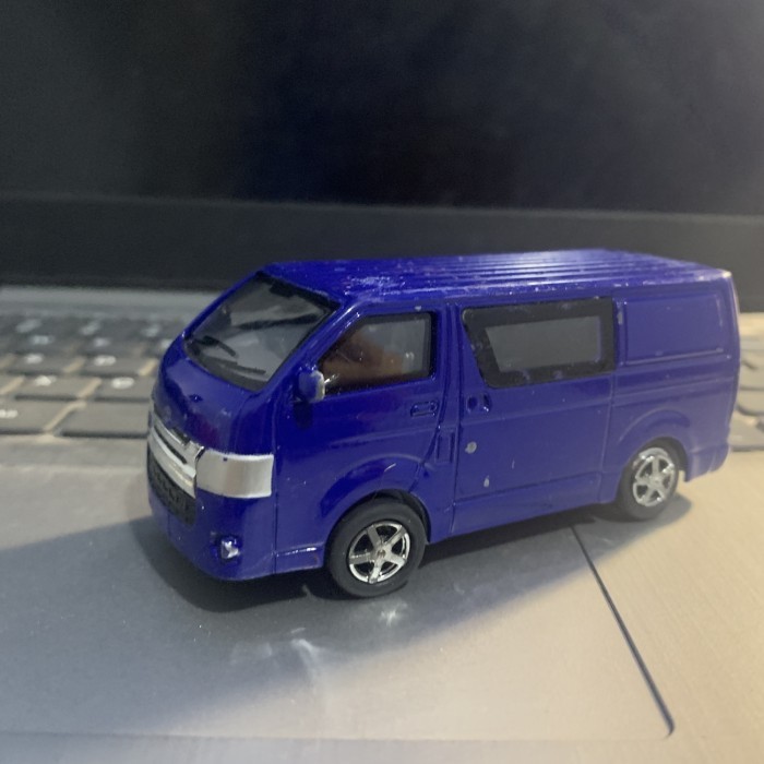 Diecast Carven Pullback Toyota Hiace Van diecast loose junk  -OS25