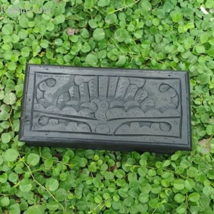 

Kotak Kayu Ukir Tempat Penyimpanan Perhiasan dan Uang Murah