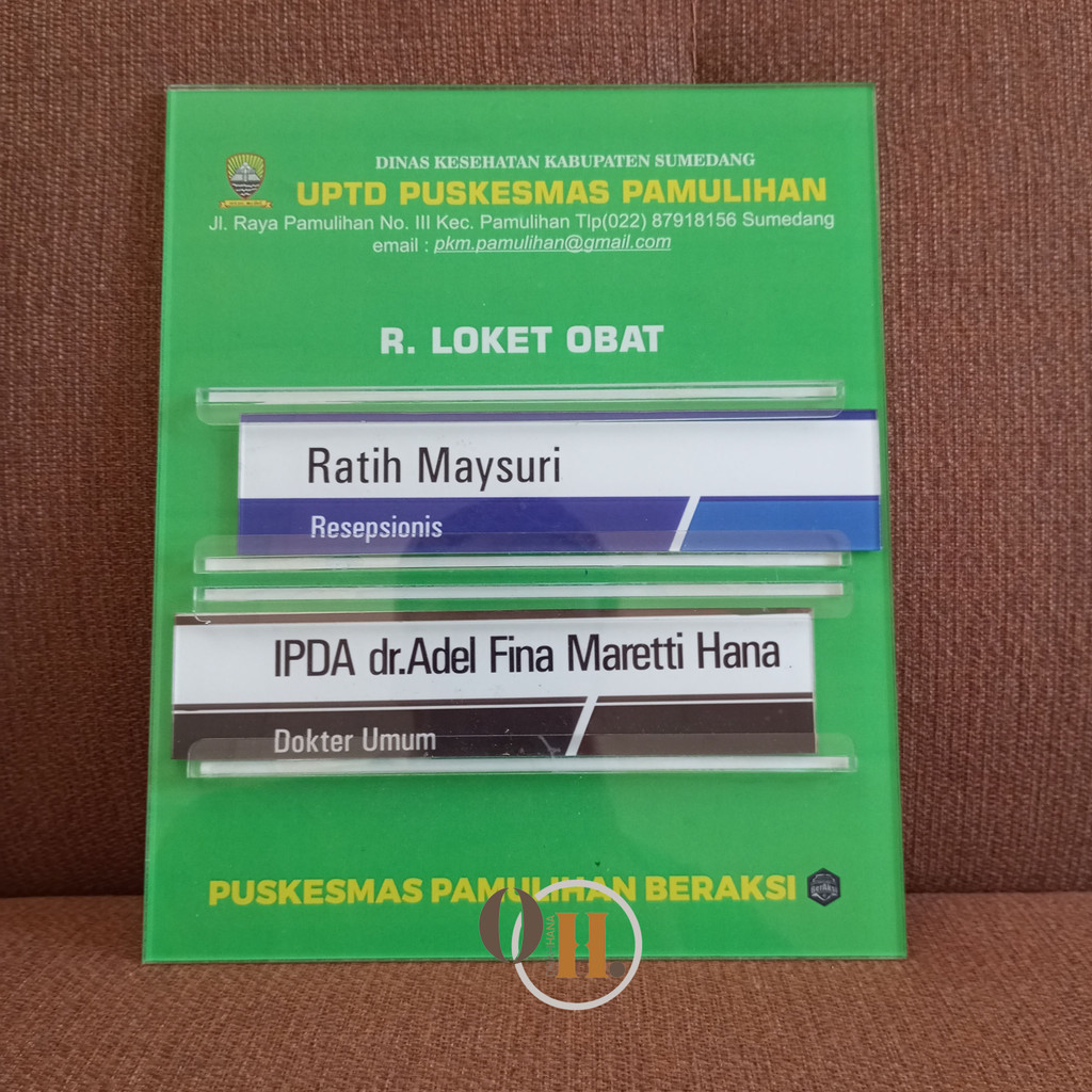 

Akrilik Daftar Petugas isi 2, Akrilik Papan Nama Custom - Akrilik Papan Nama Petugas