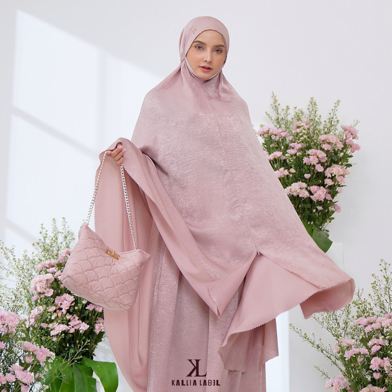 Kallia Label - Arafaa Prayer Set | Mukena Silk Premium by Kallia | Mukena Khimar 2in1 | Packaging wi