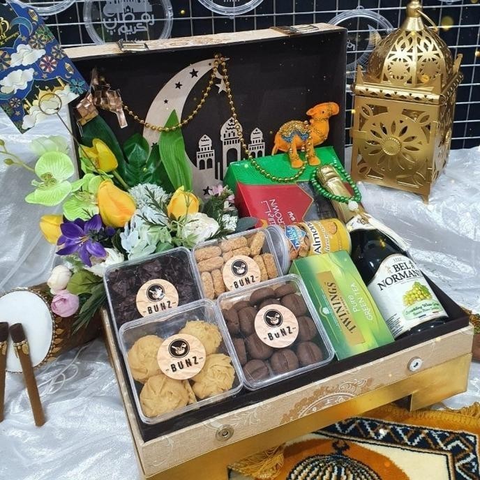 

Paket box hampers lebaran kue kering toples murah 43