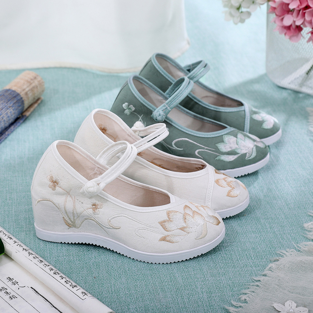 Musim Gugur Cherry Sepatu Kain Old Beijing Wanita Sepatu Bordir Platform Hak Tinggi Model Baru denga