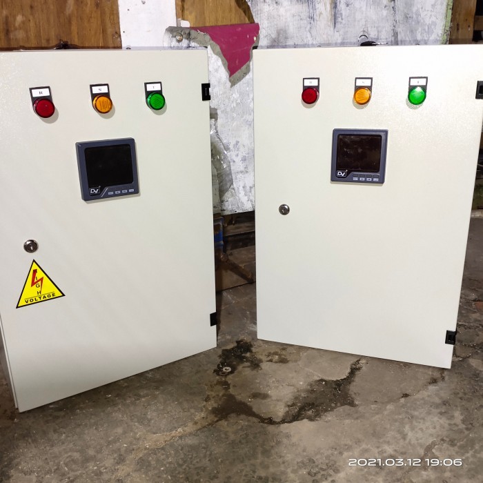 mccb 30a 3 phase schneider,, panel sesuai pesanan