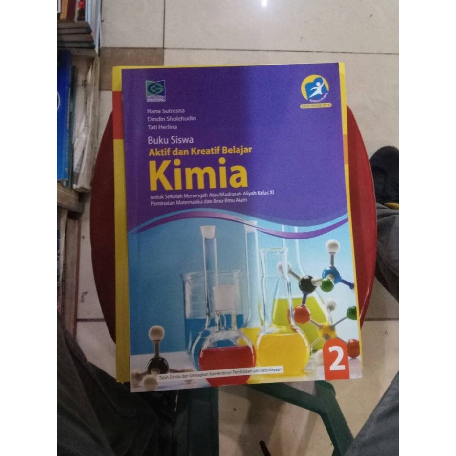 

kimia kelas XI revisi grafindo buku siswa