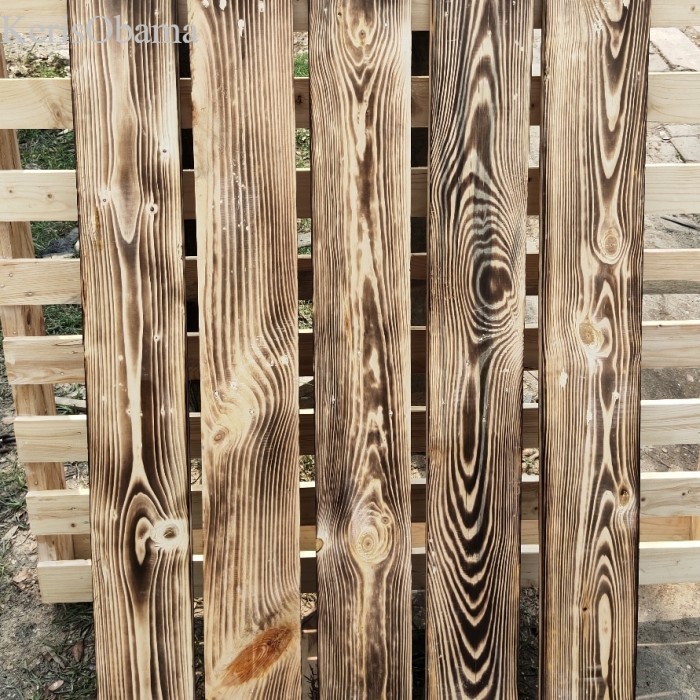 

papan kayu jati belanda 120x14x2 dengan motif bakar murah