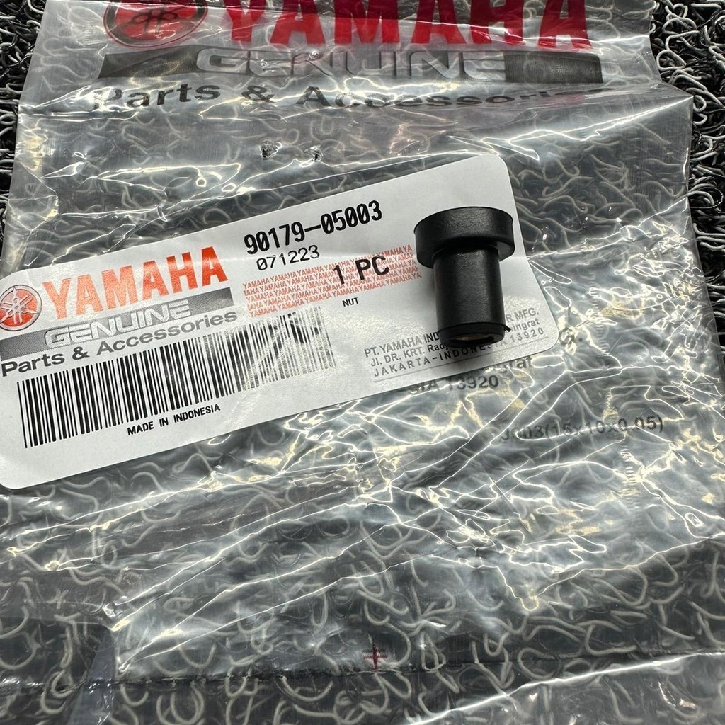 Karet Windshield Nmax / Mur Baut Tameng Nmax / Mur Baut Visor Nmax 100% ORIGINAL YAMAHA