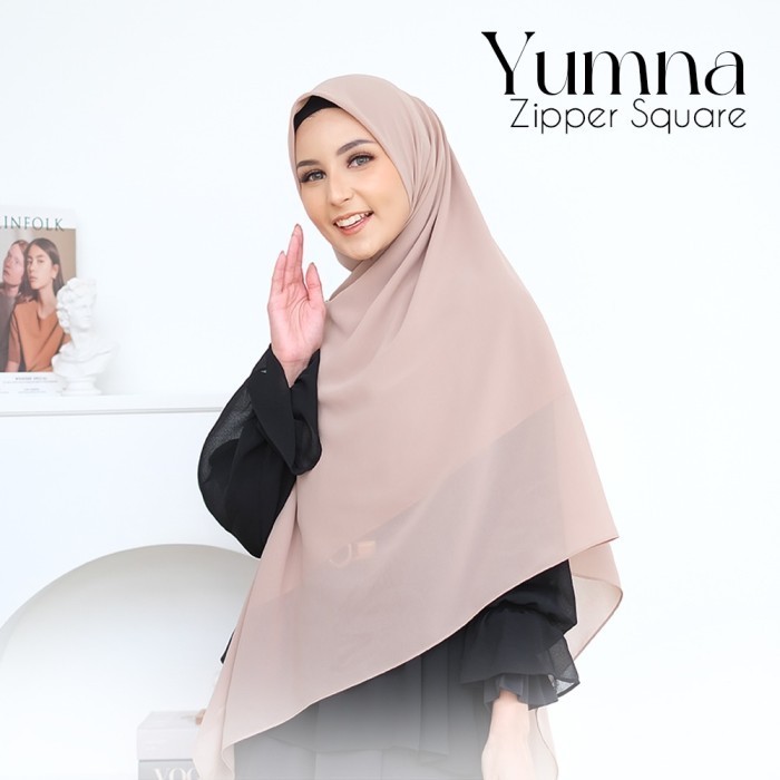 Yumna Zipper Square / Hijab Segi Empat Zipper - Dustyrise