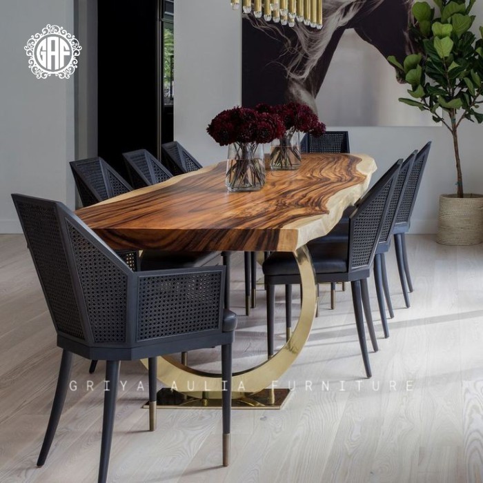 Set meja makan trambesi kaki besi stainless kursi makan rotan