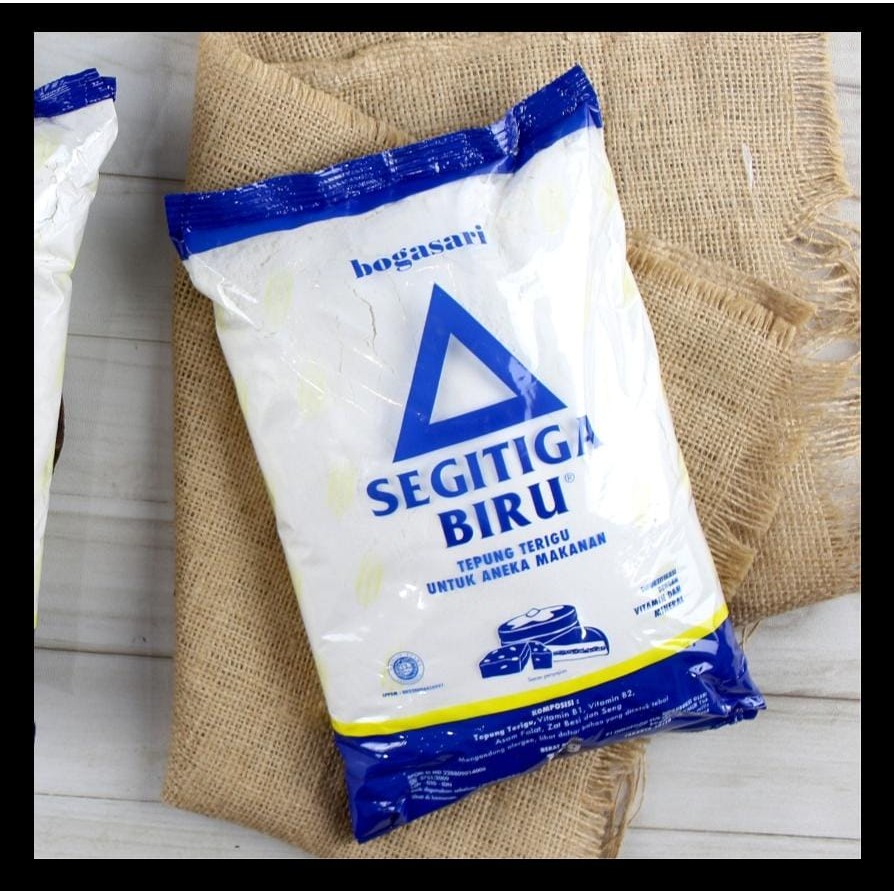 

TEPUNG TERIGU SEGITIGA BIRU 1 KG