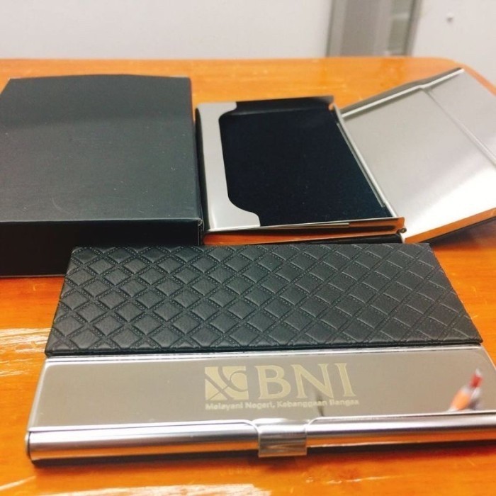 

PROMO!! -Tempat Kartu Nama Name Card Holder Dompet Kartu Debit Kredit - NC 621 Panjang, + Grafir Nama