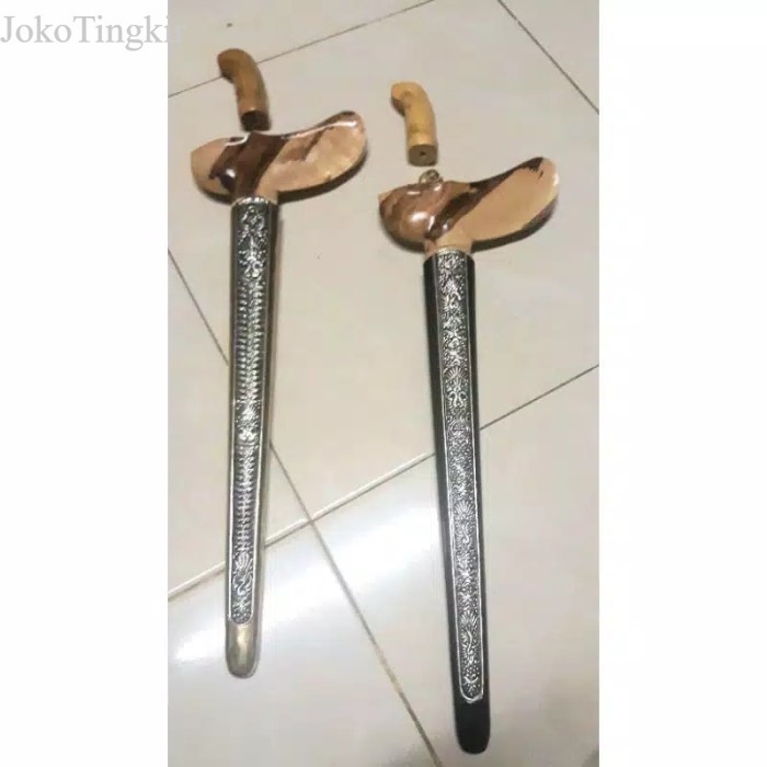 

2 Set Warongko Gayaman Kayu Tesek antik
