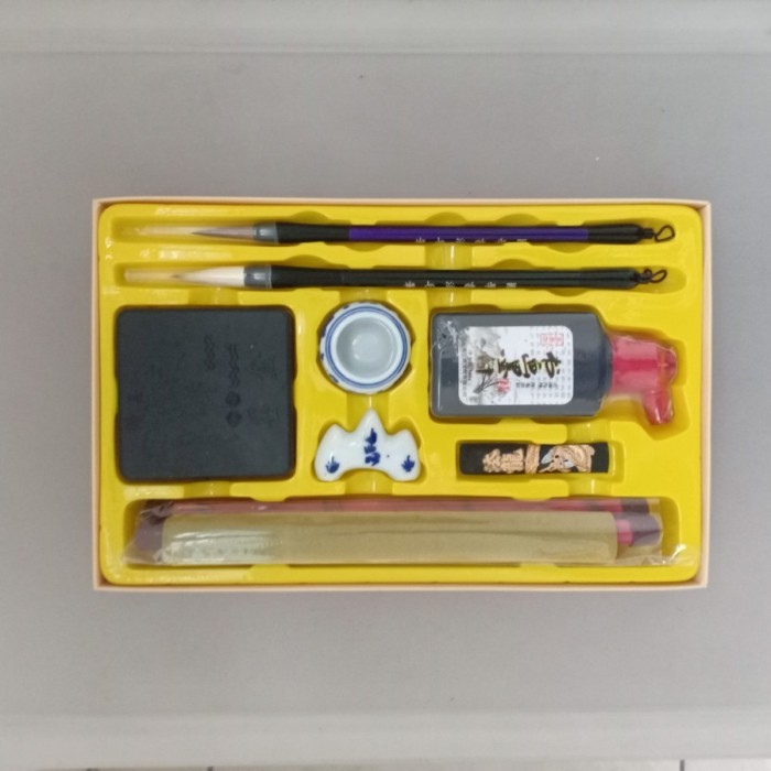

[NEW] Perlengkapan kaligrafi set tinta kuas kaligrafi china mopit set 2 kuas