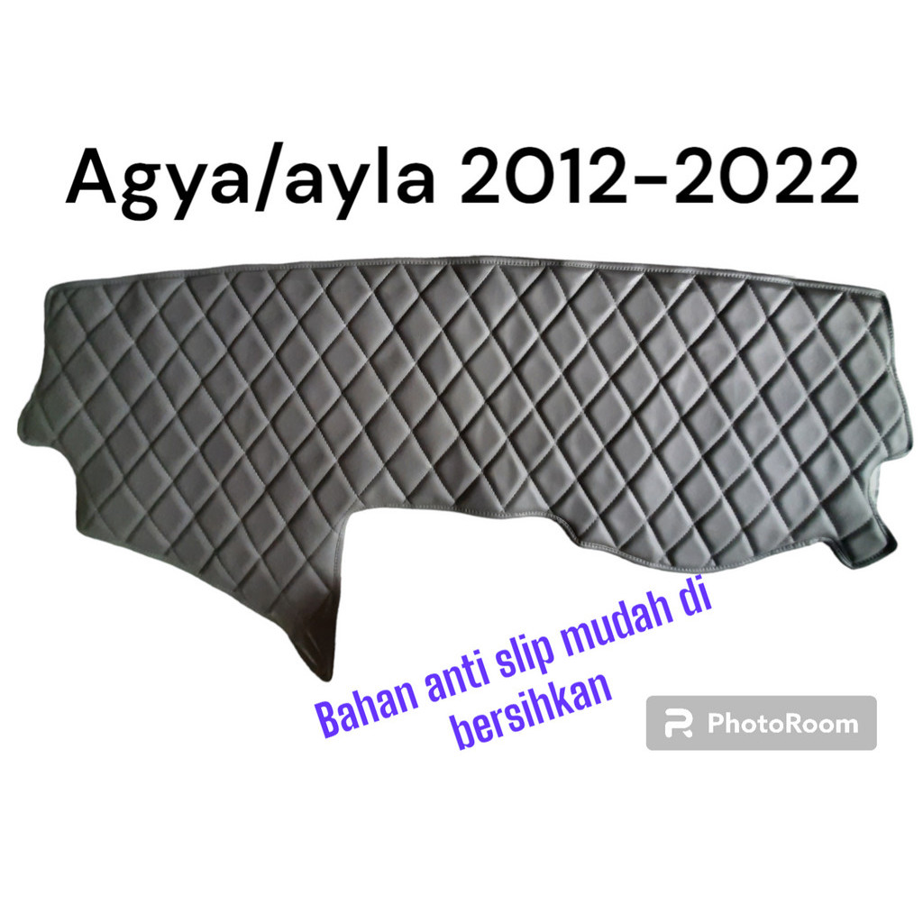 Cover Alas Dashboard Mobil Agya/Ayla 2012-2022 New Dress Pelindung Asesoris Mobil Bahan Kulit
