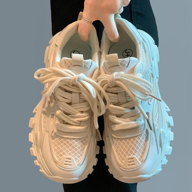 Sepatu Olahraga Wanita untuk Jalan Kaki Sepatu Olahraga Luar Ruangan Penambah Tinggi Badan Musim Sem