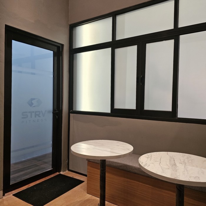 pintu alumunium kaca slide swing minimalis modern