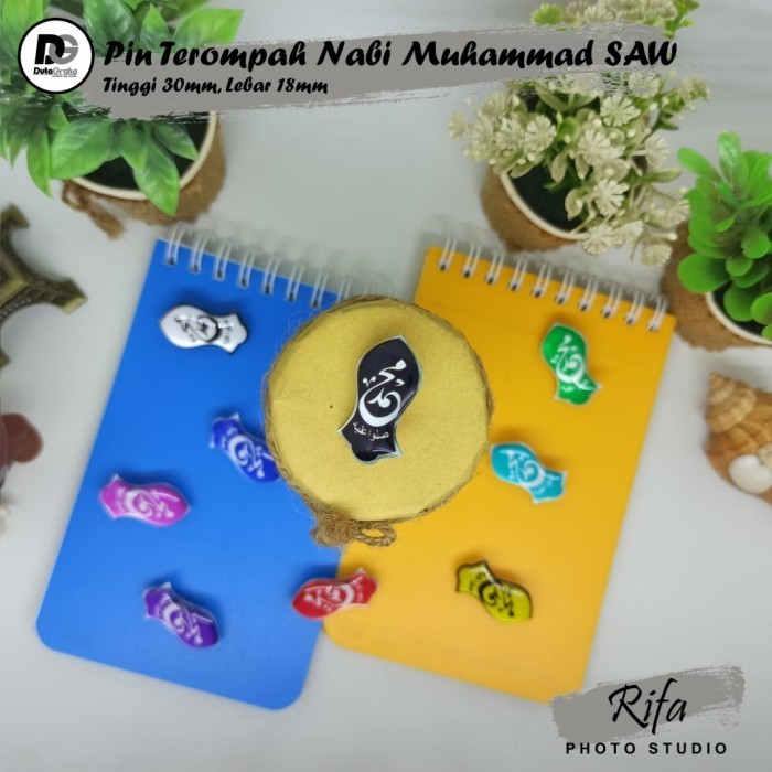 Pin Terompah Nabi MUHAMMAD SAW Varian Resin - HITAM