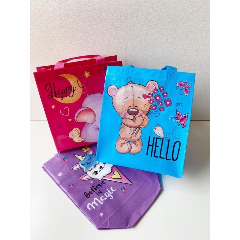 

GG Hand Bag Plastik 242611(minimal 12)/ Goodie Bag / Tas Serbaguna / Tas Tenteng/Tas Kado/Tas Hadiah/Tas Plastik