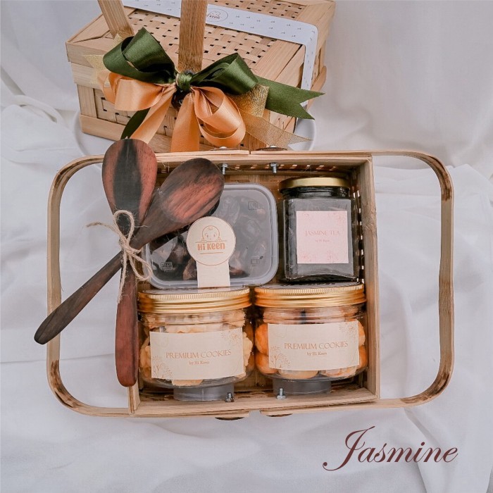 

eid hampers premium aesthetic hampers lebaran bingkisan premium - jasmine
