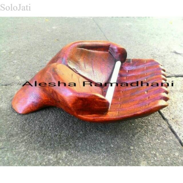 

Asbak Kayu Ukir Tangan murah