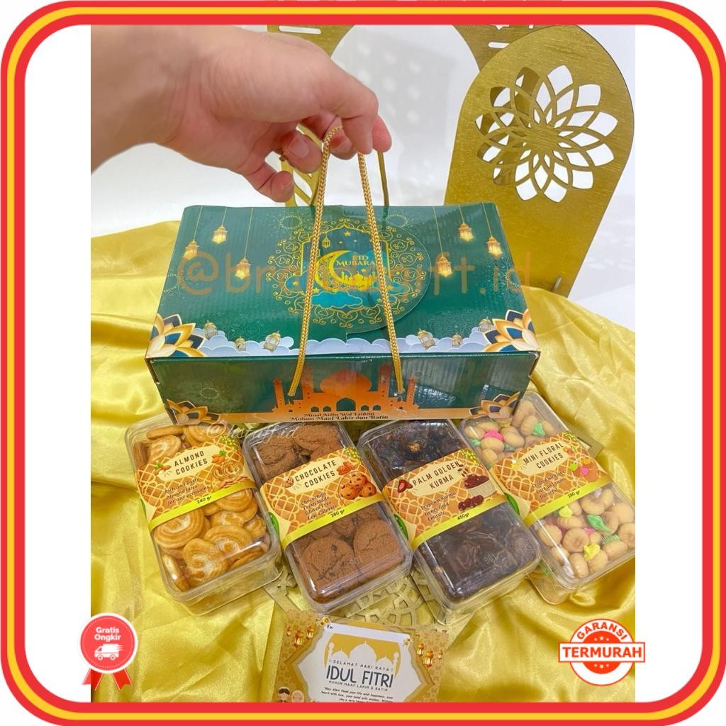 

Kado Valentine Romantis Unik Lucu Kreatif Besar / HAMPERS SEMI HARDBOX LEBARAN IDUL FITRI / 100% HALAL MUI PARCEL SNACK & COOKIES LEBARAN KUALITAS PREMIUM ISI 3 COOKIES COKLAT, ALMOND COOKIES & KURMA 400GR / BINGKISAN LEBARAN IDUL FITRI / FREE KARTU UCAP