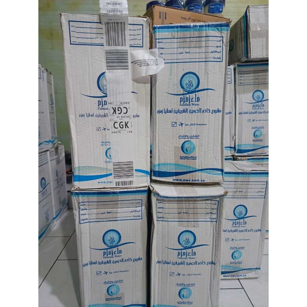 

F Air Zamzam asli 5 liter original import dari mekkah arab saudi air zam zam arab oleh oleh haji dijamin 100% original