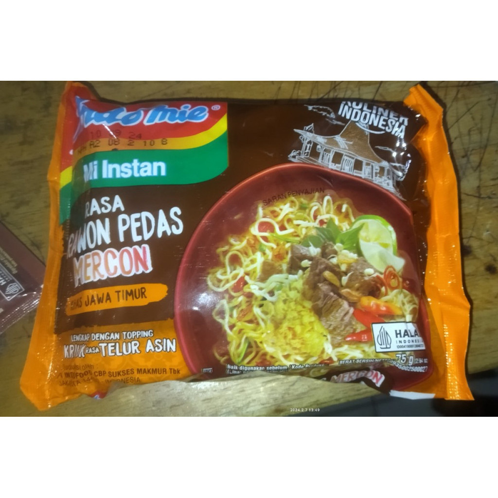 

Indomie mie Instan rasa rawon pedas mercon