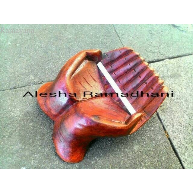 

Asbak Kayu Ukir Tangan Murah
