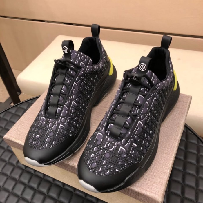 SEPATU SNEAKERS PRIA BRANDED IMPORT / SEPATU PRIA BRANDED IMPORT BRANDED / SEPATU BRANDED PRIA READY