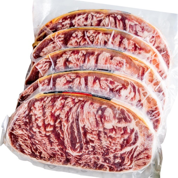 

PREMIUM SIRLOIN WAGYU HOKUBEE BEEF STEAK 200g