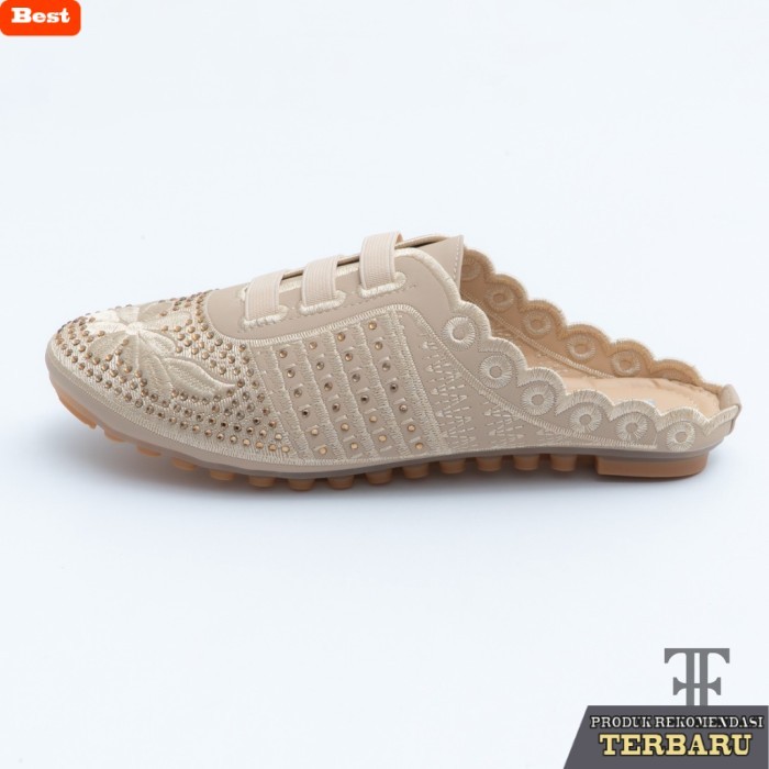 sandal wanita trend sekarang ELLORA EY-9245 Sepatu Sandal Flat Wanita Slip on Import - Beige, 37