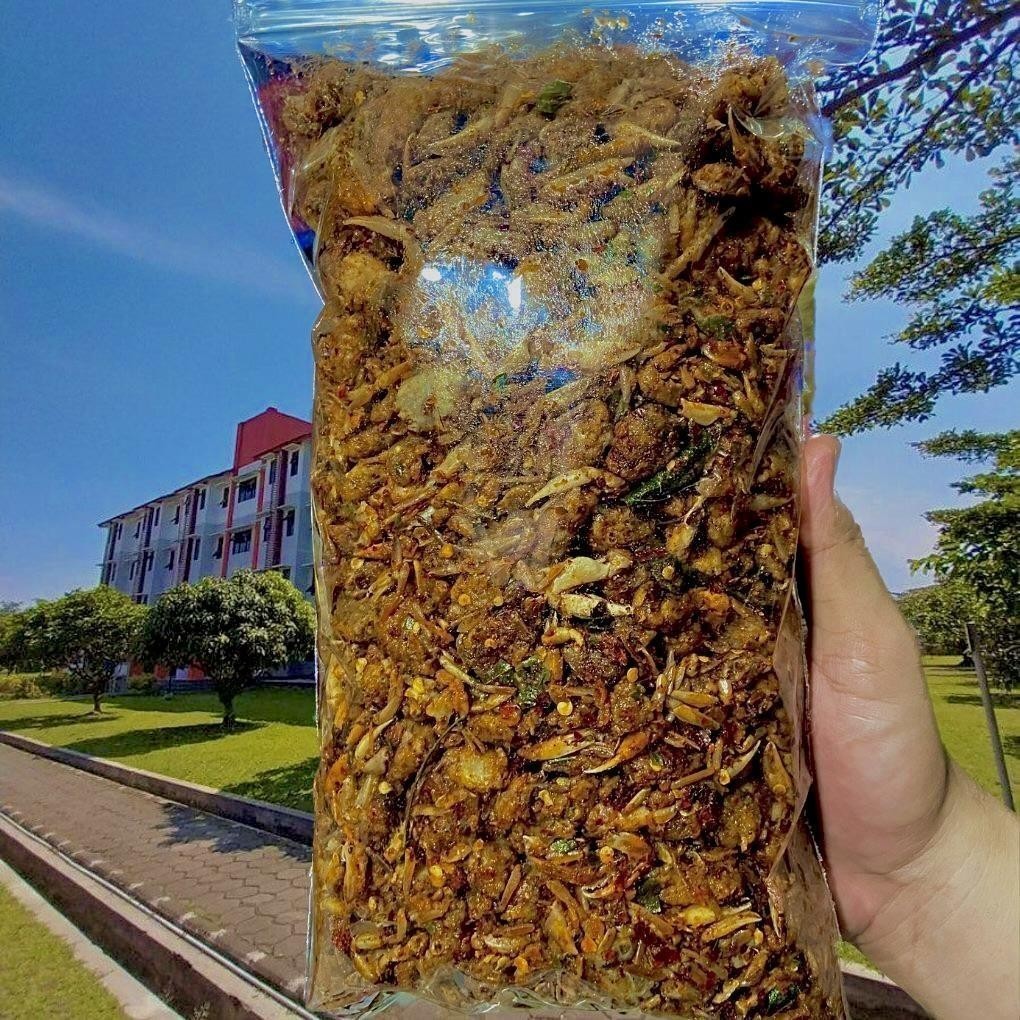 

Cemilan keripik BABY FISH CRISPY PEDAS DAUN JERUK 500 GRAM ( COD ) BEST SELLER food snacks Kriukk snack Food