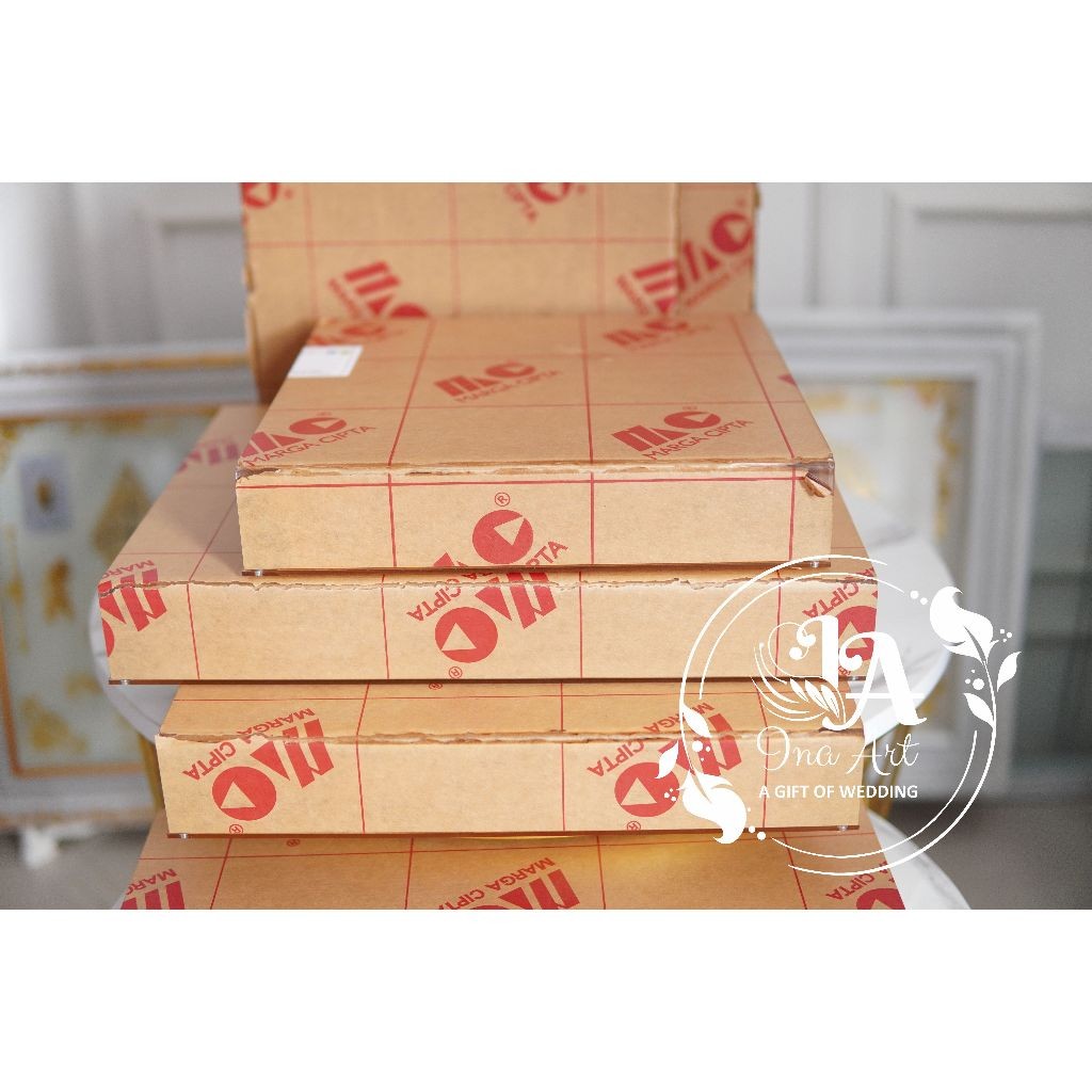 Bridesmaid box acrylic frame mahar 35x35x5