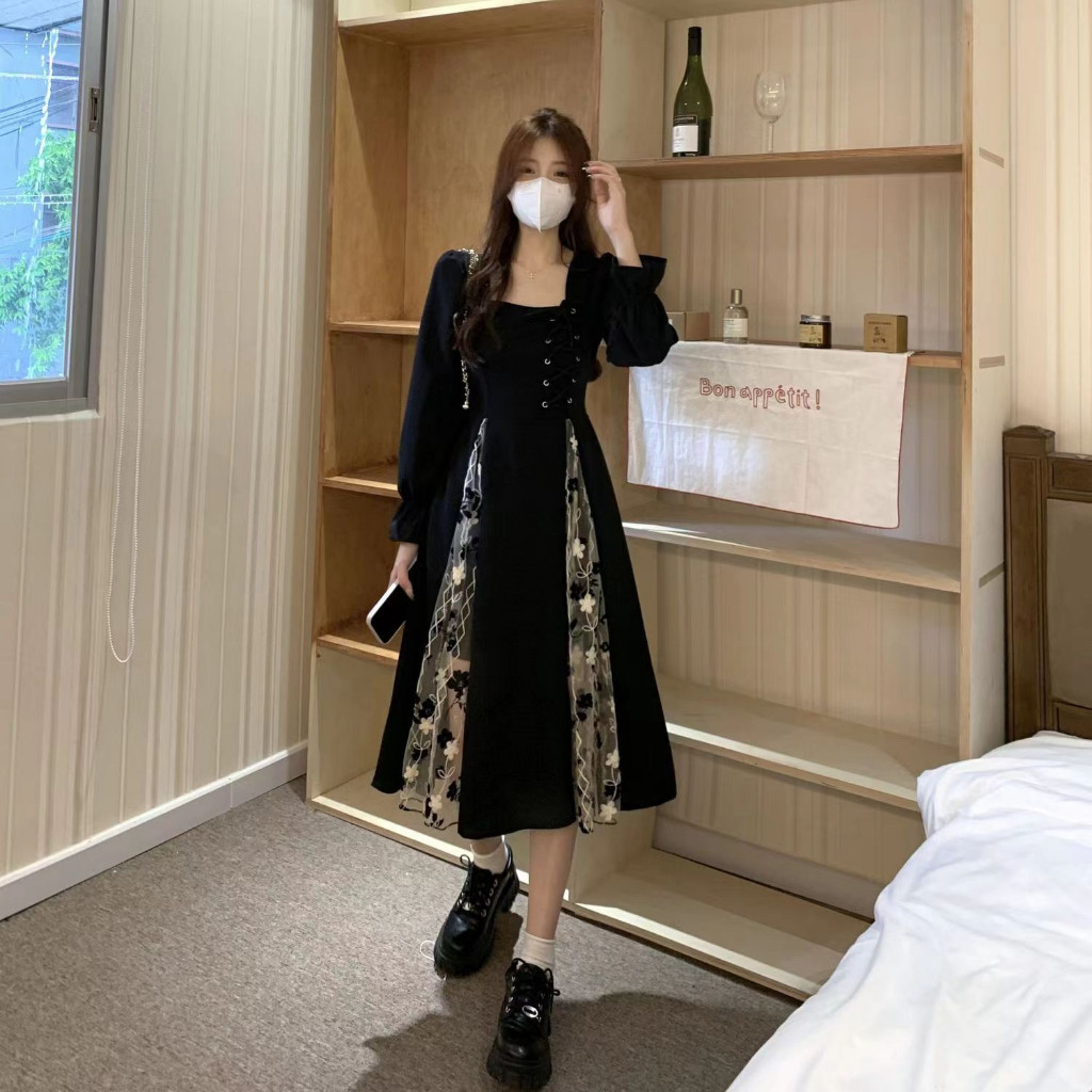 KOREA UKURAN BESAR KERAH PERSEGI RETRO MESH JAHITAN DRESS HITAM KECIL