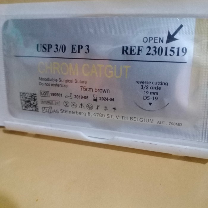 CHROMIC catgut 3/0 reverse cutting ( Cromic absorbable) - 3/0 DS24