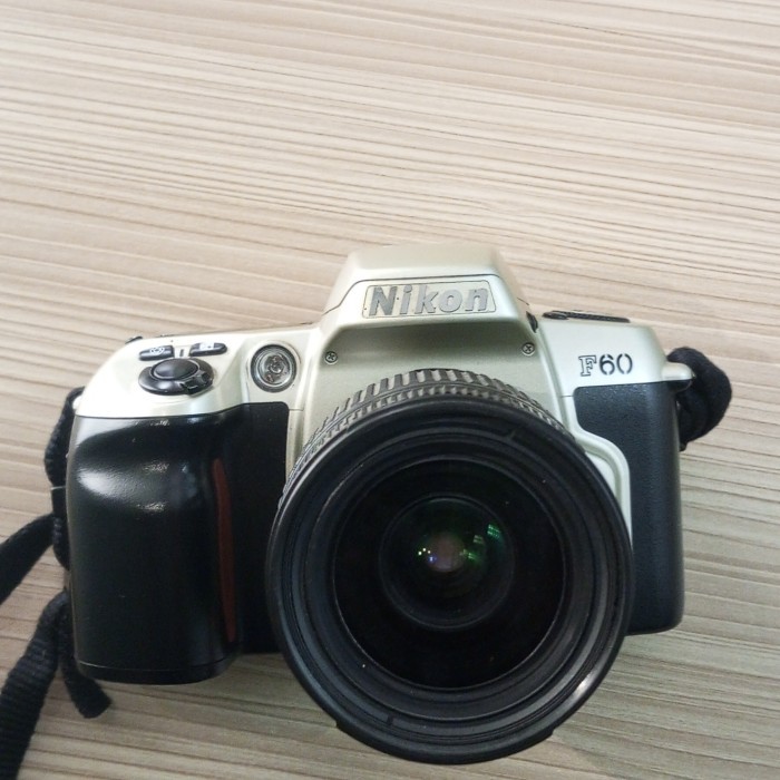 Kamera Analog SLR Nikon F60 Mulus