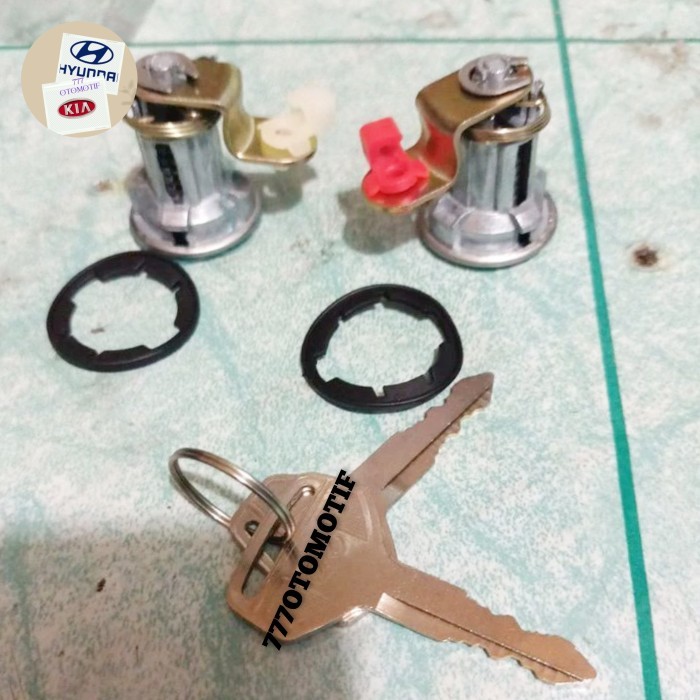 Part KUNCI PINTU DEPAN COROLLA DX KE70 SET 2 PC