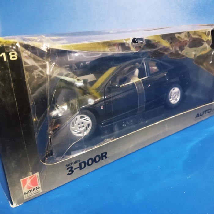 Diecast 1:18 Saturn 3Door Autoart