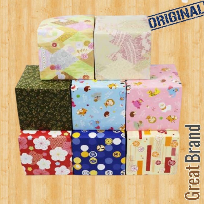 

Packing Tambahan Kertas Kado Motif Random