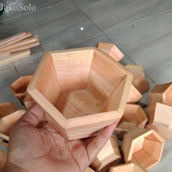 

Mangkok Segi Enam/ Tempat Sambal/ Cetakan Nasi/ Pot Bunga Segi Enam murah